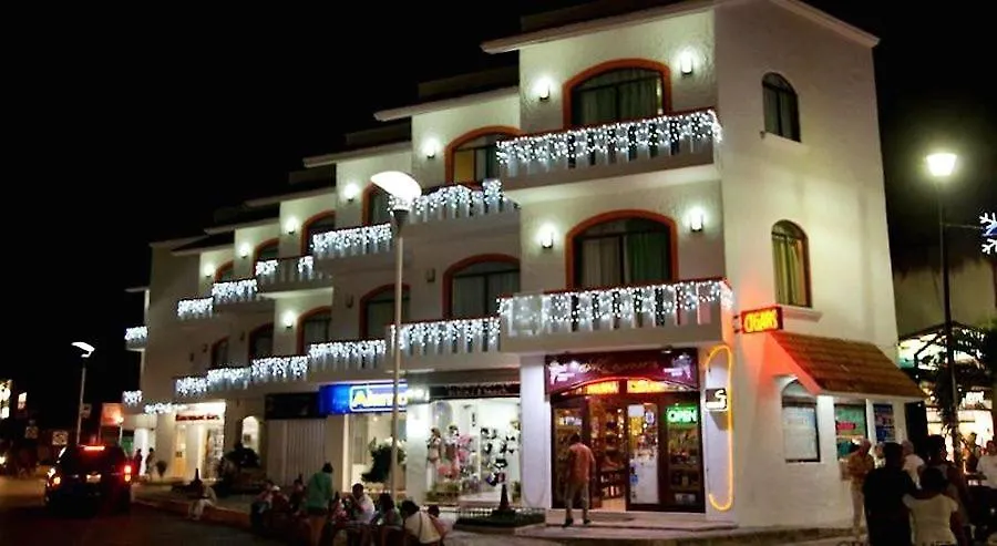 ****  فندق بلايا ديل كارمنفي  Clara 5Th Avenue المكسيك